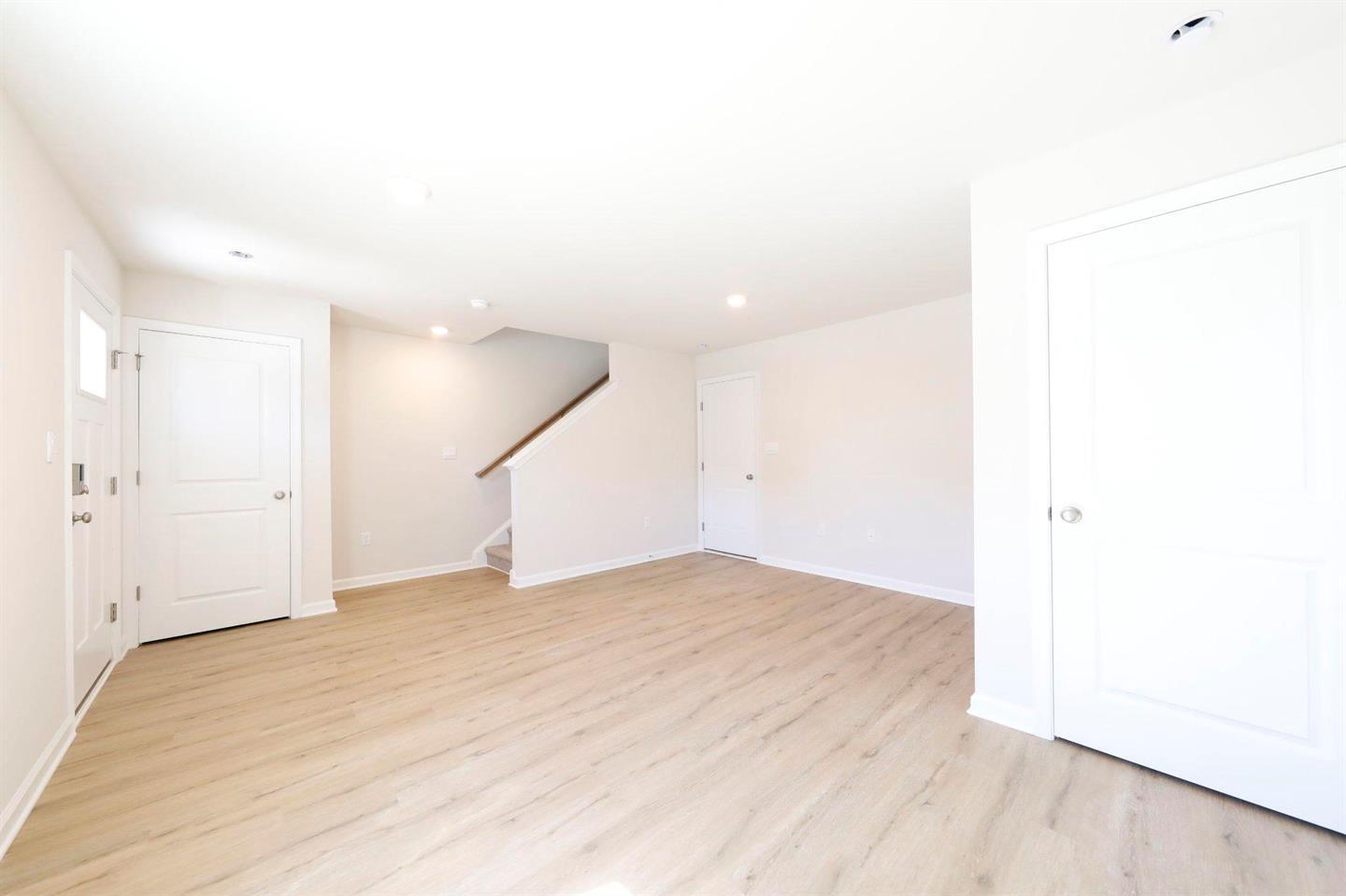 Building Photo - 23 Clementon Rd W