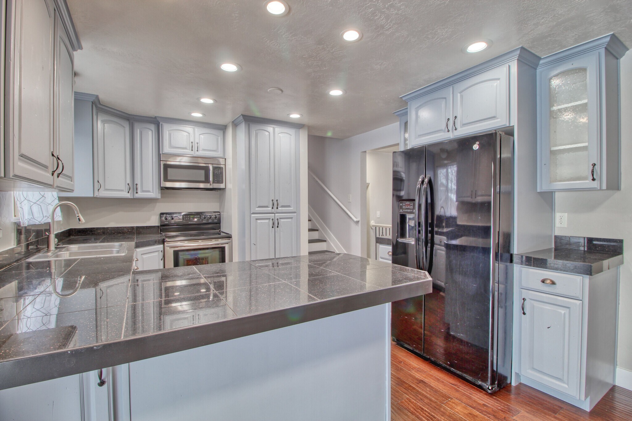 Building Photo - 492 N 1120 E