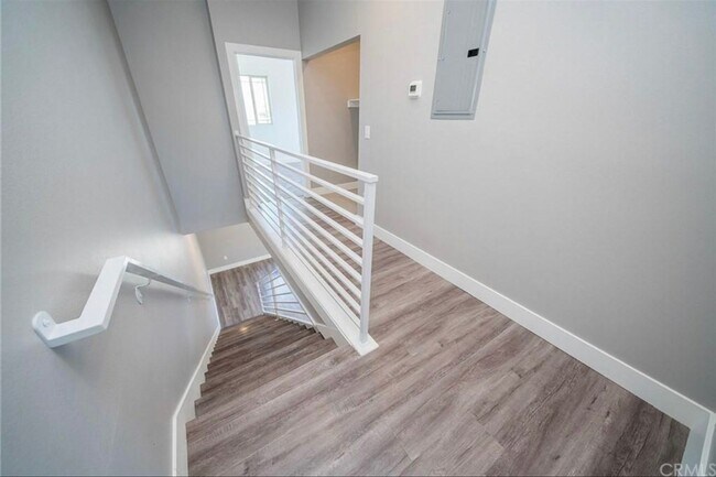 Building Photo - 850 W 165th Pl