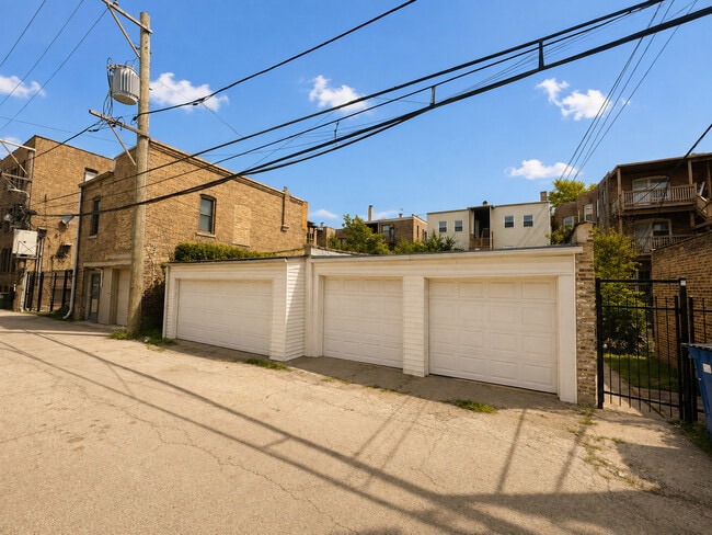 Building Photo - 6110 S Ingleside Ave