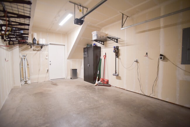 Building Photo - 3520 W Conejos Pl