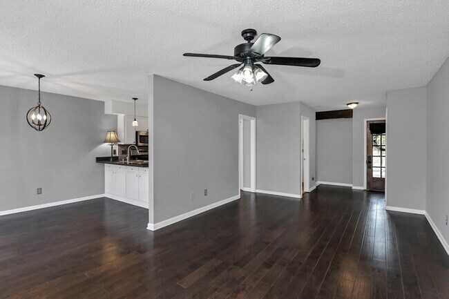 Building Photo - 103 Leeward Rd