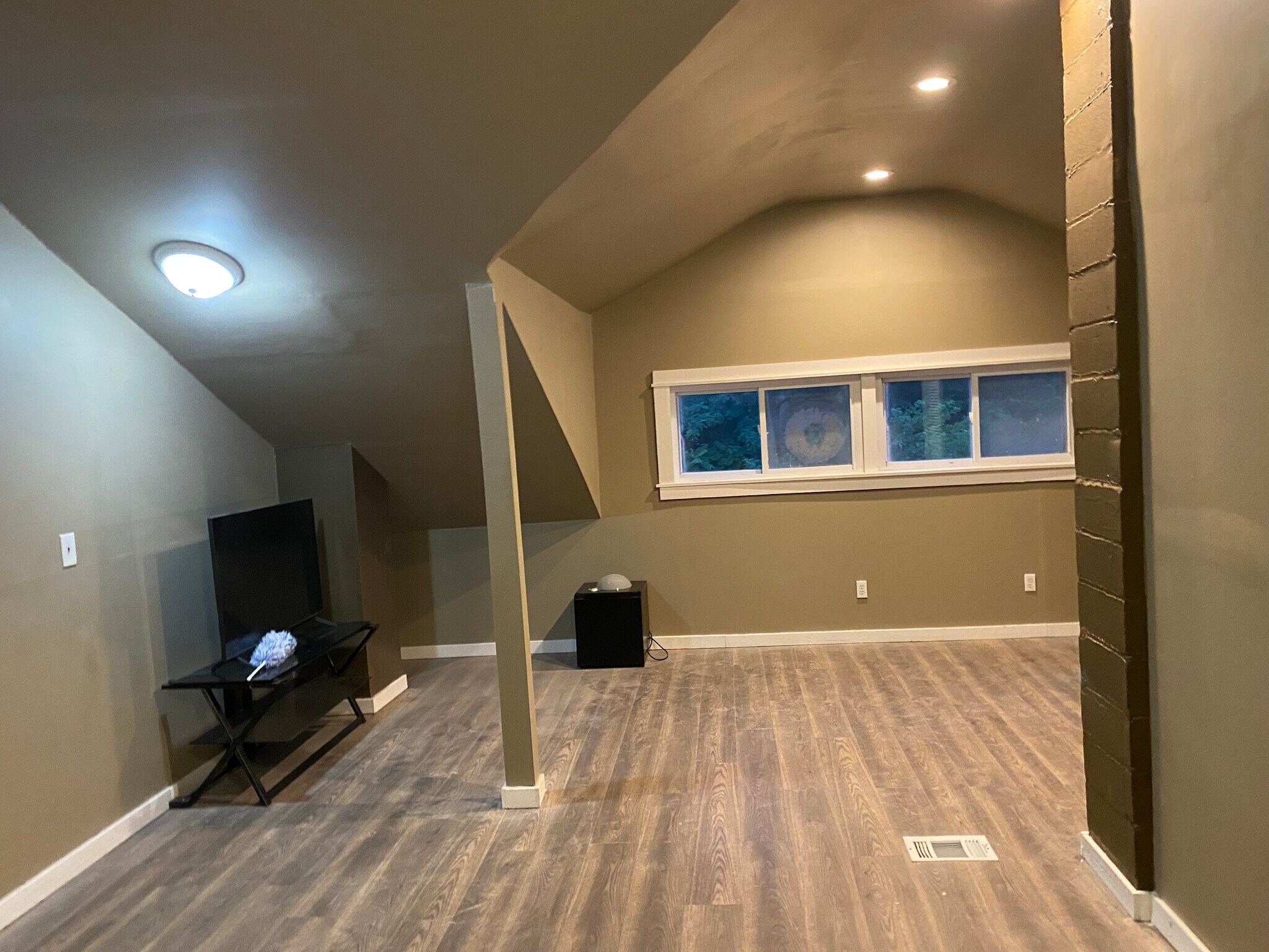 Building Photo - 11621 Havel Ave