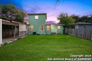 Building Photo - 333 Haggin St