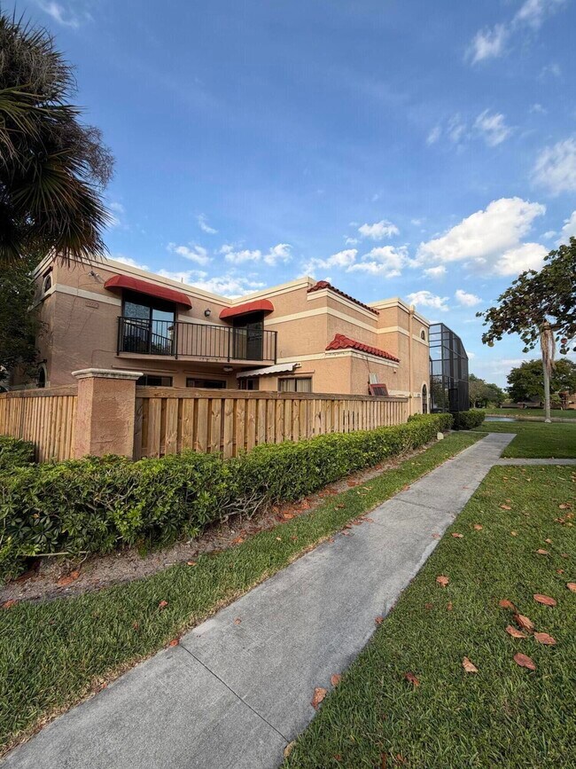 Building Photo - 8273 Thames Blvd