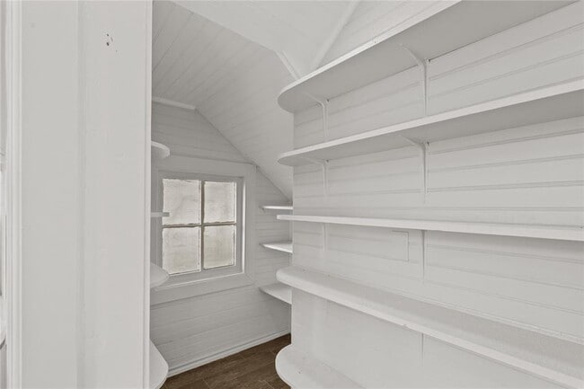 Building Photo - 313 14th St