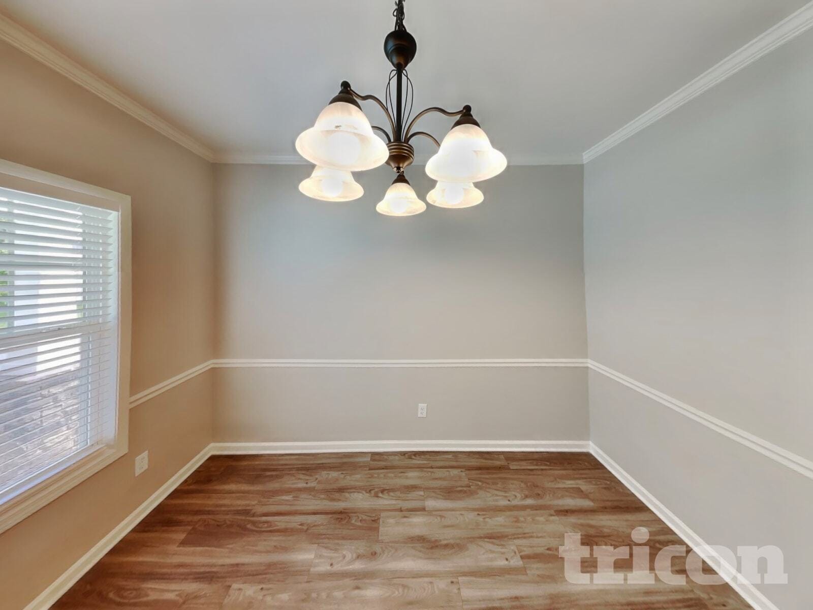 Building Photo - 904 Redland Dr