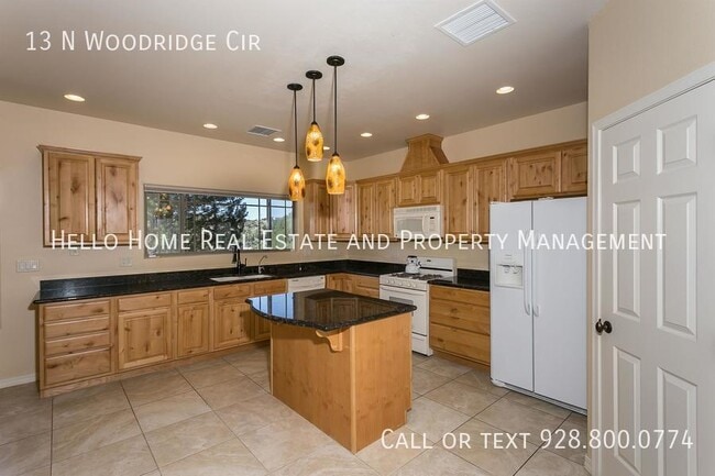 Building Photo - 13 N Woodridge Cir