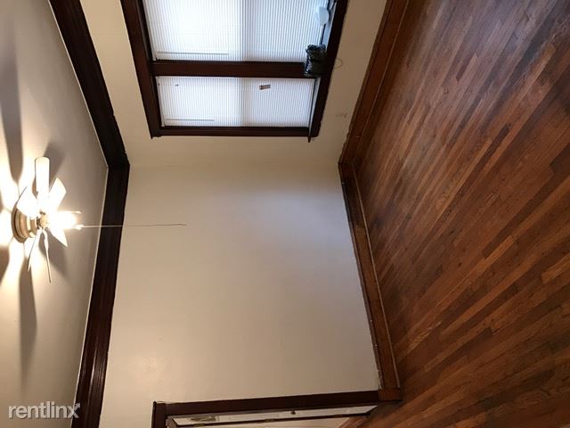 Building Photo - 824 N Lavergne Ave