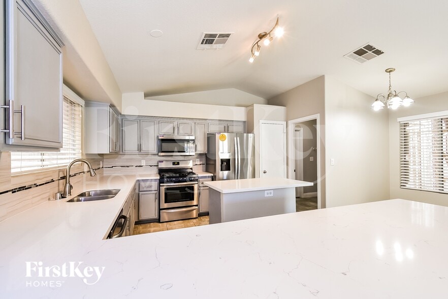 Building Photo - 3910 Scotsman Way