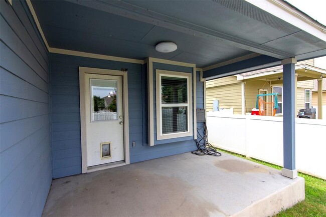 Building Photo - 18405 Tallgrass Prairie Dr