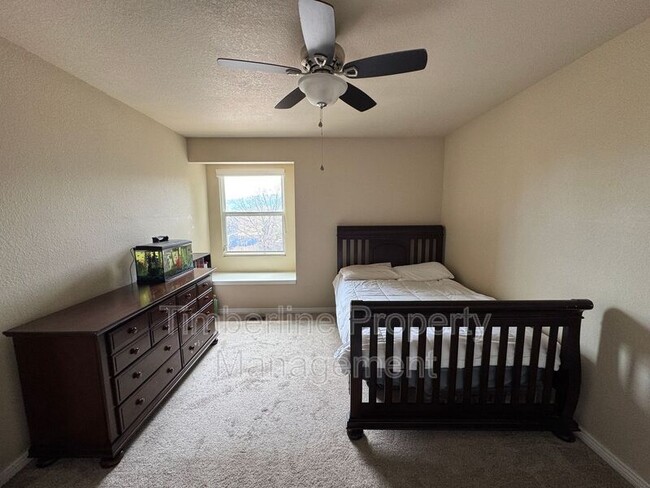 Building Photo - 5265 Champagne Dr