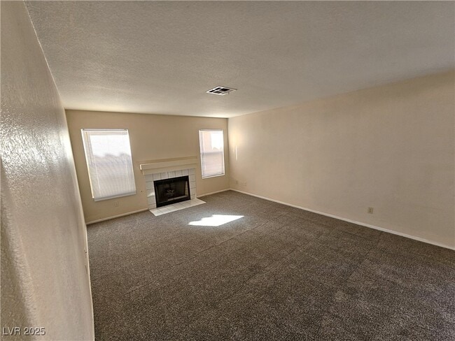 Building Photo - 1216 Lucia Dr