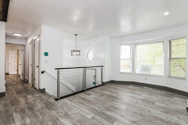 Building Photo - 6754 Clernates Dr