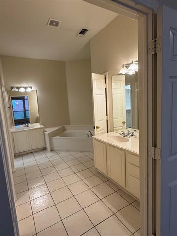 Building Photo - 2801 Tallahassee Ct