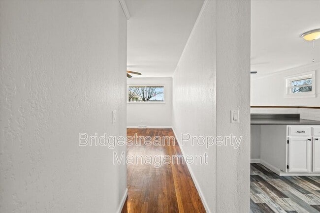 Building Photo - 317 Hypathia Ave