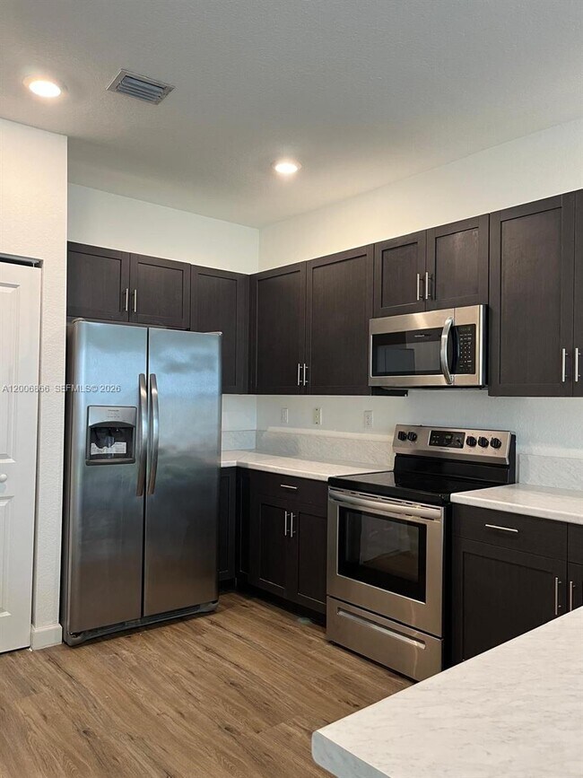 Building Photo - 2634 SE 12th St