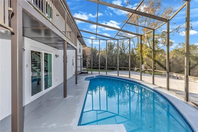 Building Photo - 8315 Village Green Rd