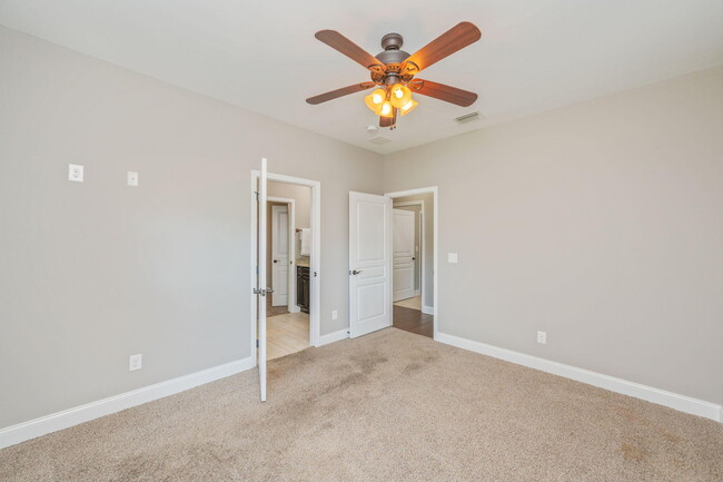 Building Photo - 339 Elliott Rd SE