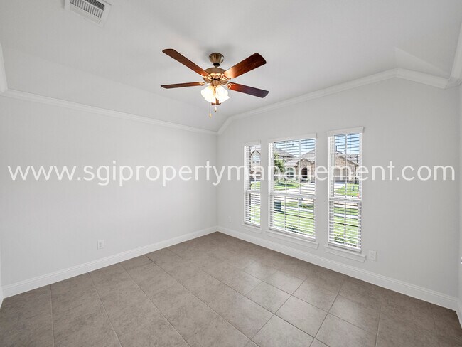 Building Photo - 10928 Brownwood Pl