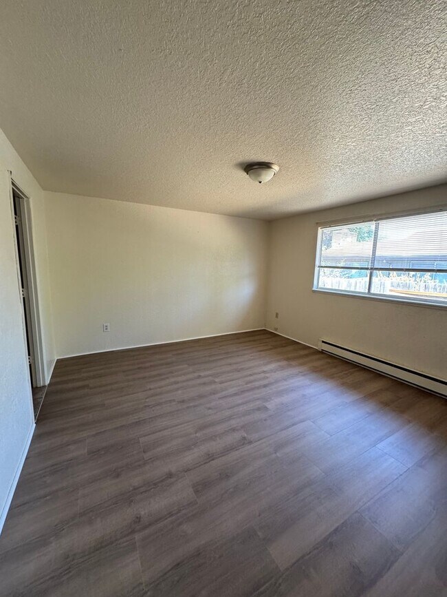Building Photo - 3863 Bourne St