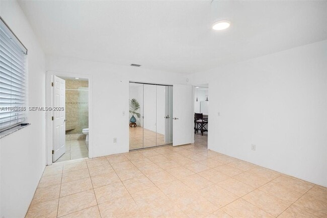 Building Photo - 107 SE 5th St