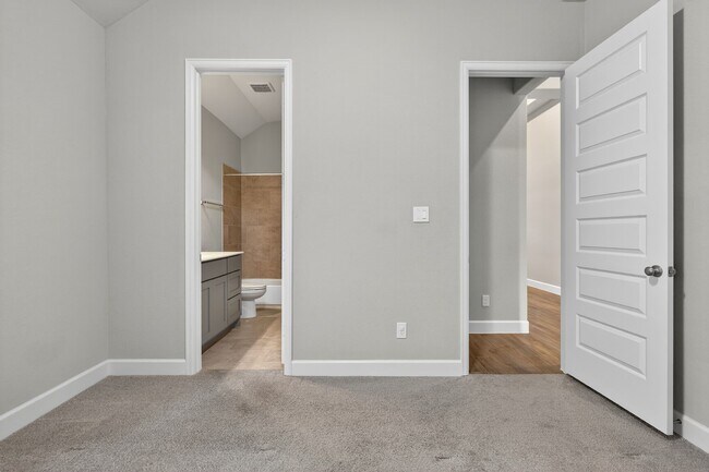 Building Photo - 7435 Denali Dr