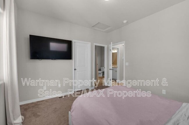 Building Photo - 7405 Marbled Wood Pt