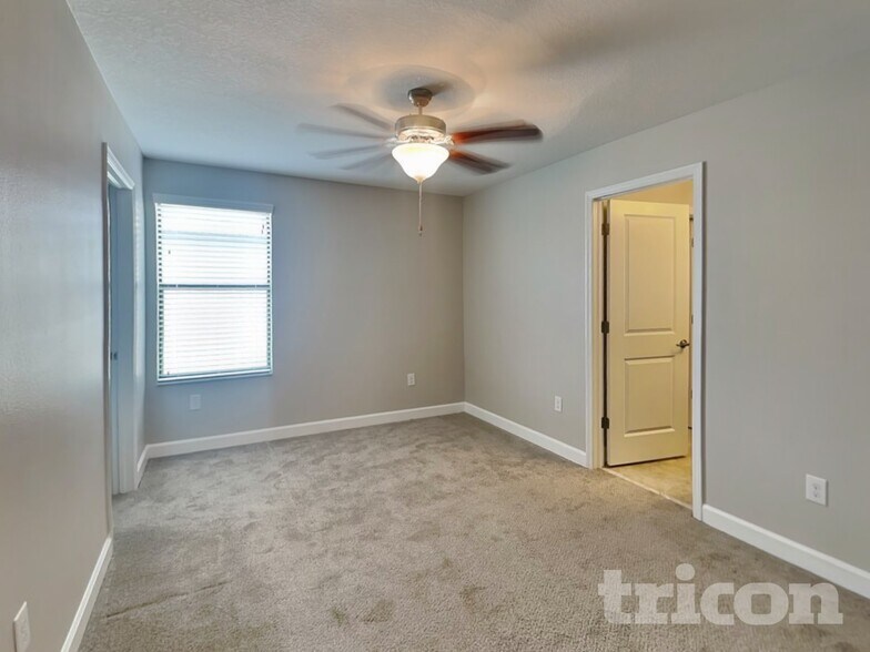 Building Photo - 10156 Newminster Loop