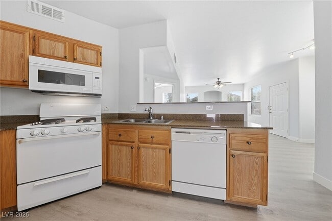 Building Photo - 10001 Peace Way