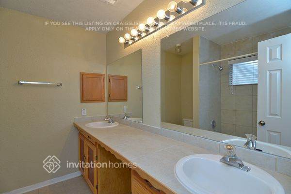 Building Photo - 3543 Windmoor Dr