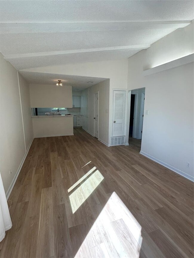 Building Photo - 2018 Gathright Cove