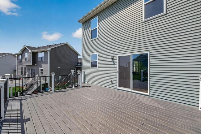 Building Photo - 1559 Edgebrook Ln