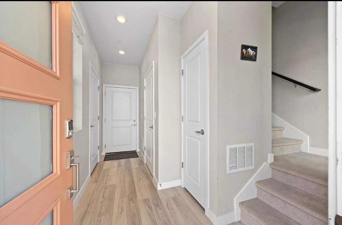 Building Photo - 1465 W 68th Ave