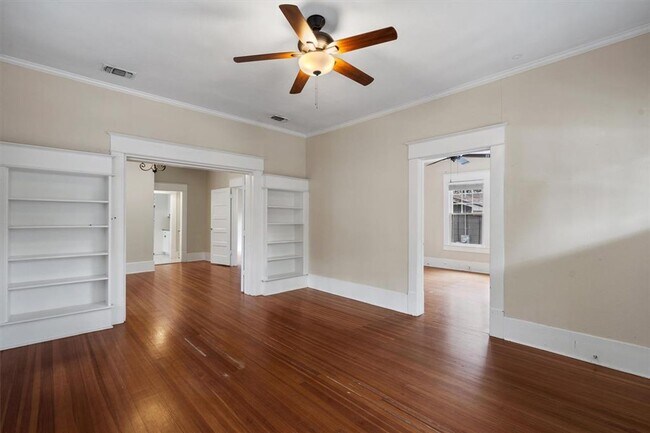 Building Photo - Exclusive New 4 Bed Remodeled with huge ba...