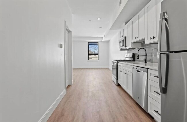 Building Photo - 1137 Washington St
