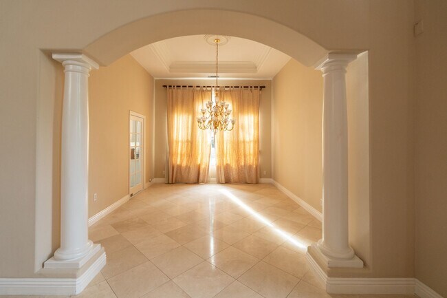 Building Photo - 8240 Sheffield Rd