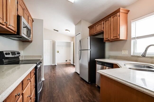 Building Photo - 10733 Brown Trout Cir