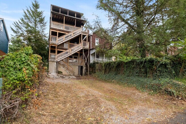 Building Photo - 4312 Lydia St