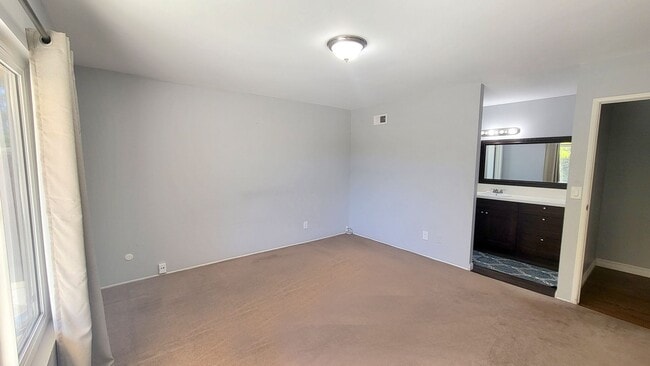 Building Photo - 4 Bed/ 2.5 bath House in Rancho Penasquitos