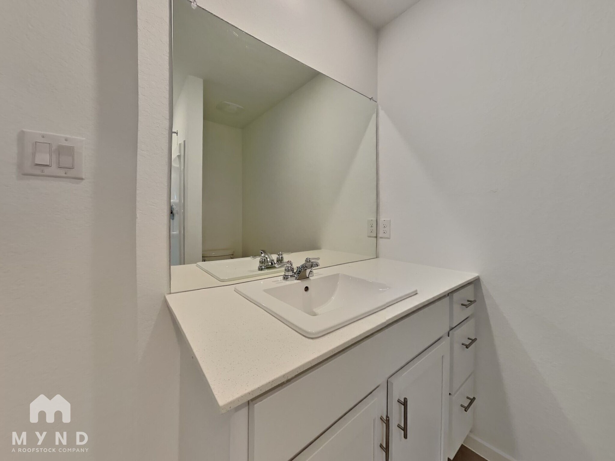 Building Photo - 539 Layne Overlook