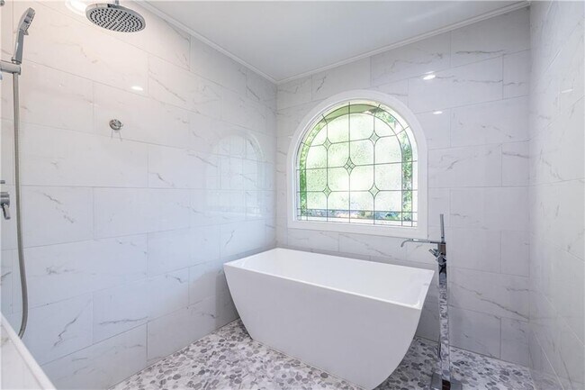 Building Photo - 2690 Camden Glen Ct