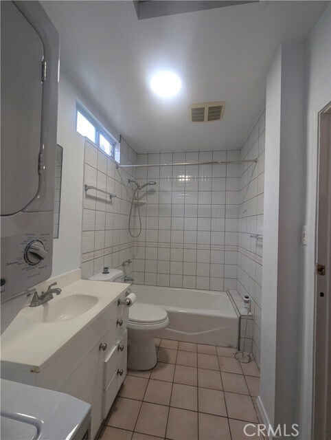 Building Photo - 1447 W 37th Pl