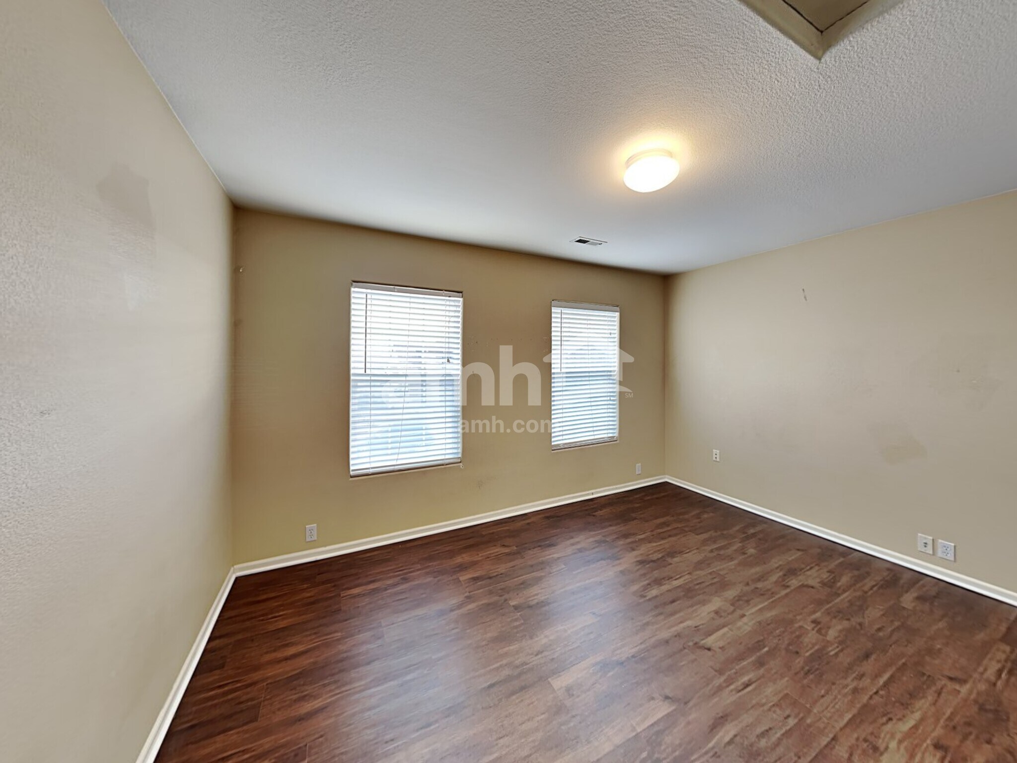 Building Photo - 1131 White Stone Way