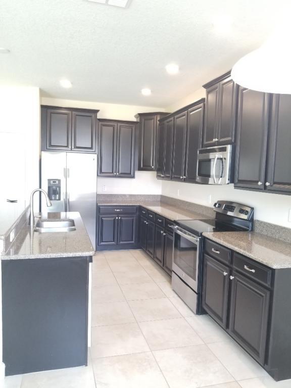 Building Photo - 15186 Evergreen Oak Loop