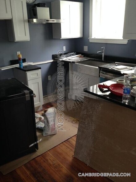 Building Photo - 376 Prospect St