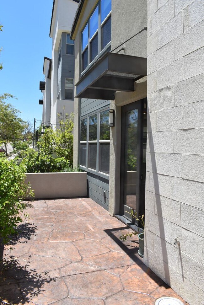 Building Photo - 16755 Coyote Bush Dr