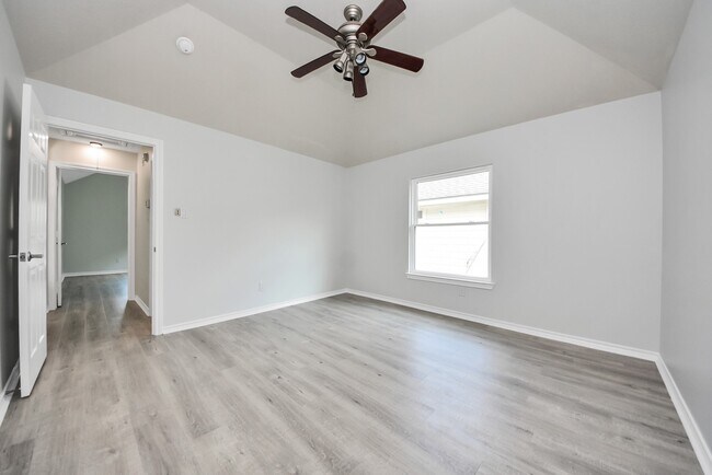 Building Photo - 11207 Satin Tail Ln