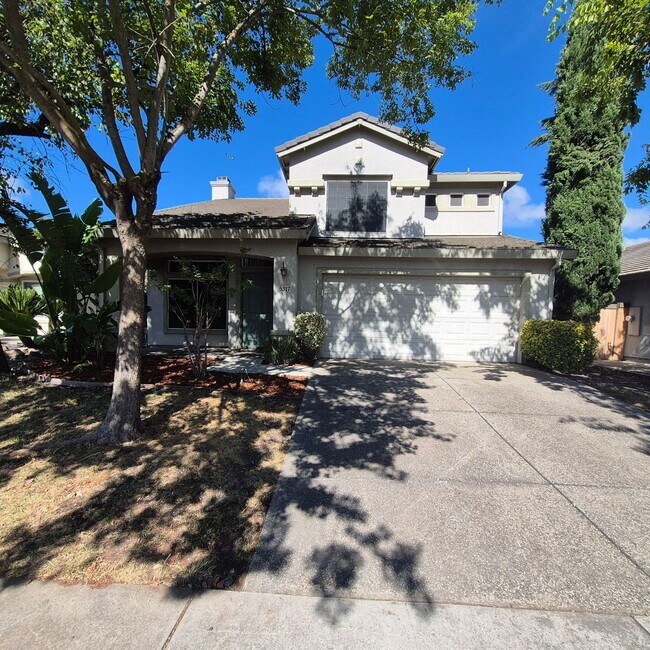 Building Photo - Spacious 4 bedroom Natomas home with Loft