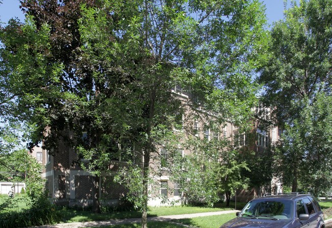 Building Photo - 5100 S. Ellis Avenue